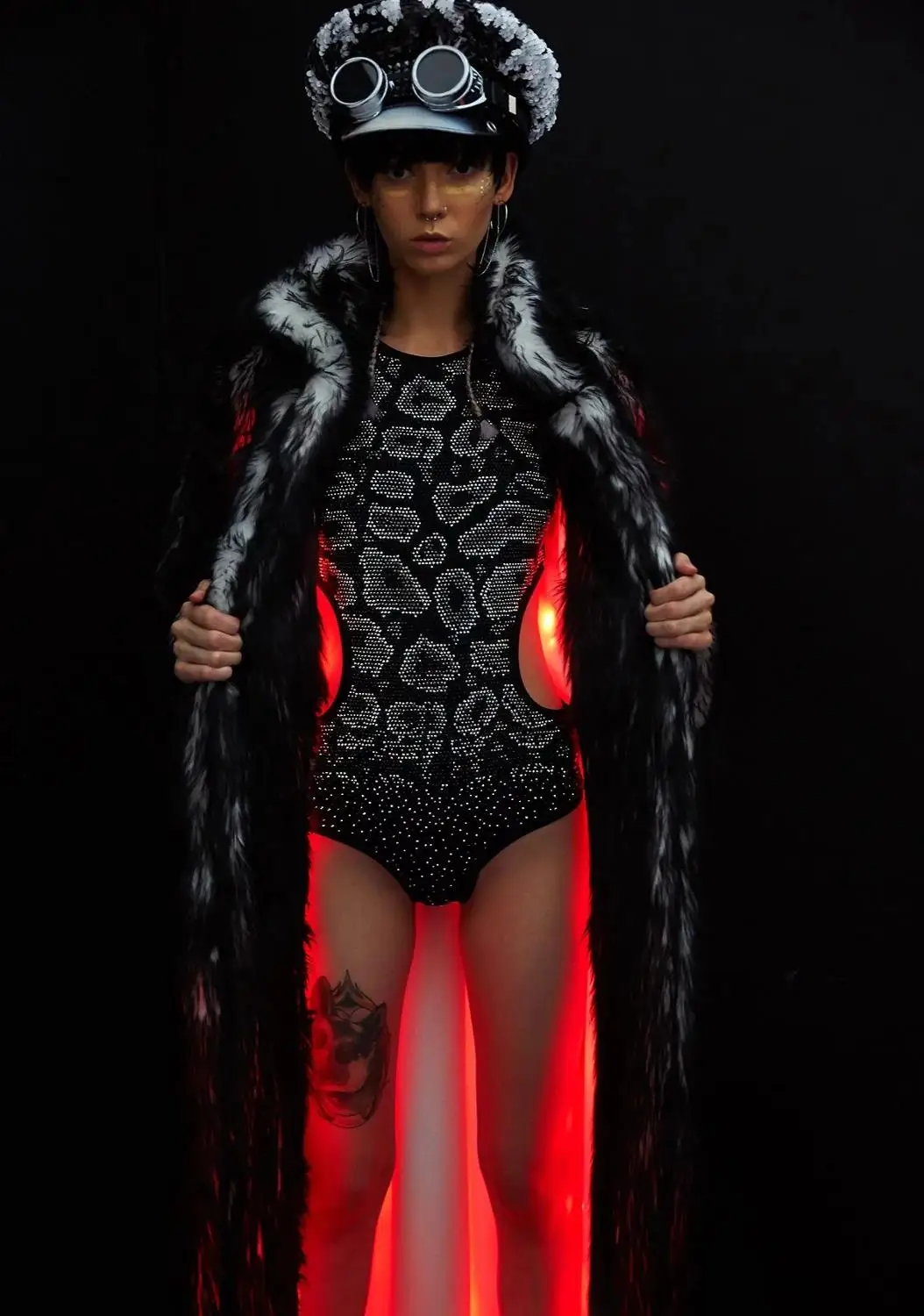 

Women's Faux Fur Coat With LED Light Flashing Coat For Women Halloween LED Costume No Batteries Need To Get Your Own Batteries