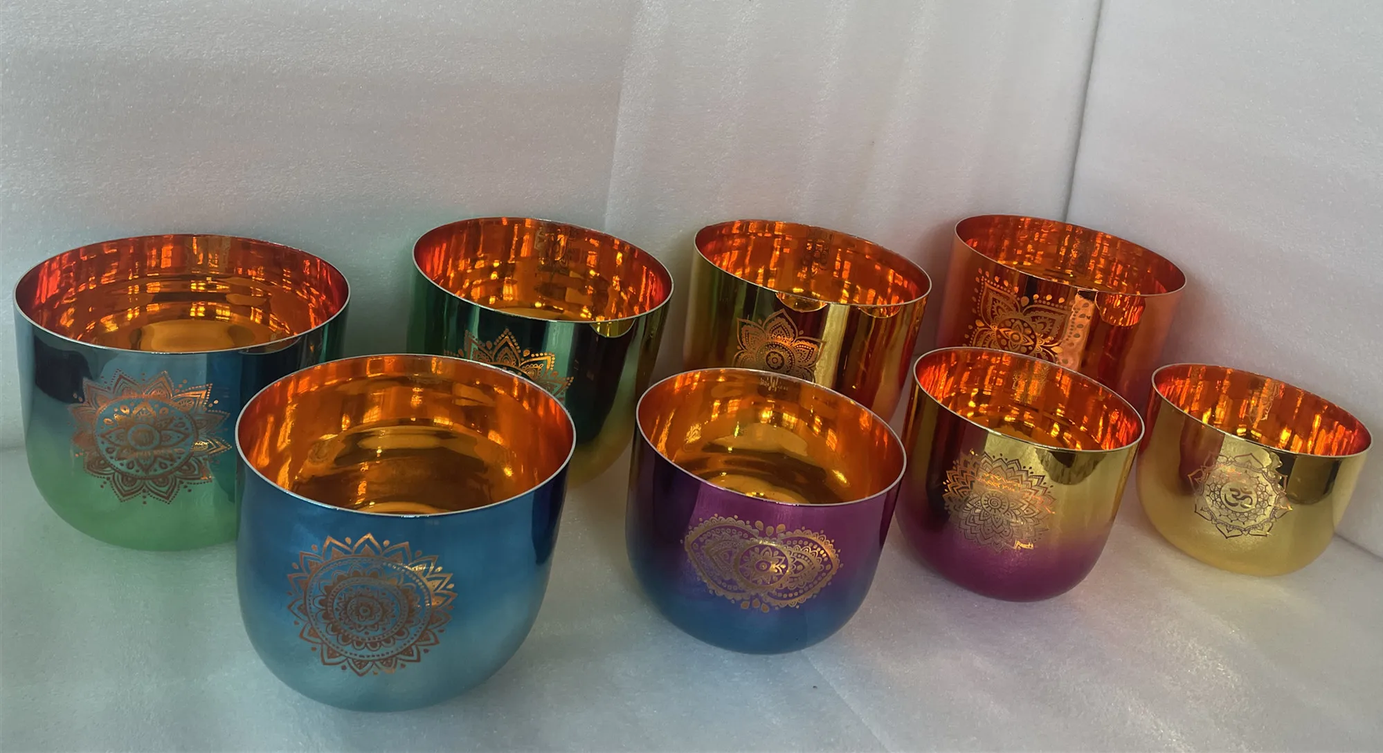 Crystal Singing Bowl set 8Pcs Shinny mixed color  inside plated with chakra engravings CDEFGABC4 perfect pitch 432Hz.