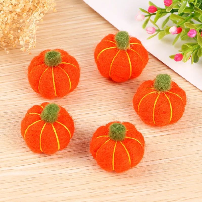 

5PCs Halloween Pumpkin Wool Felt Pumpkin DIY Cute Felt Balls Needlepoint Kit Craft Needle Craft Handmade Girls Jewelry Decoratio