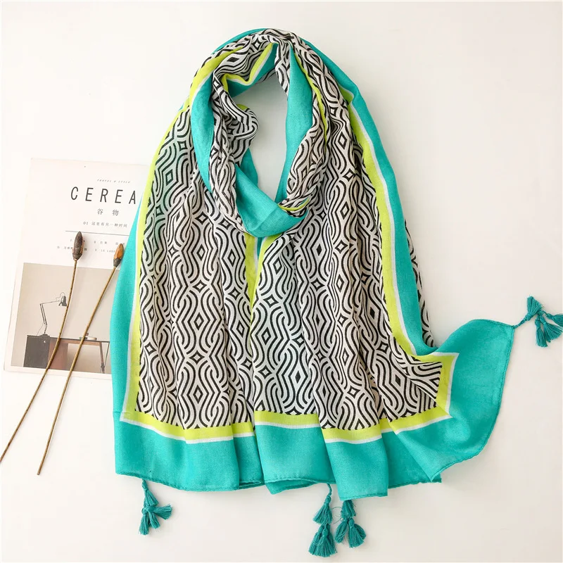 Designer Brand Women Scarf Autumn Printing Cotton Scarves Pashmina Lady Winter Shawls Printing Tassel Beach Hijabs Foulard Pareo