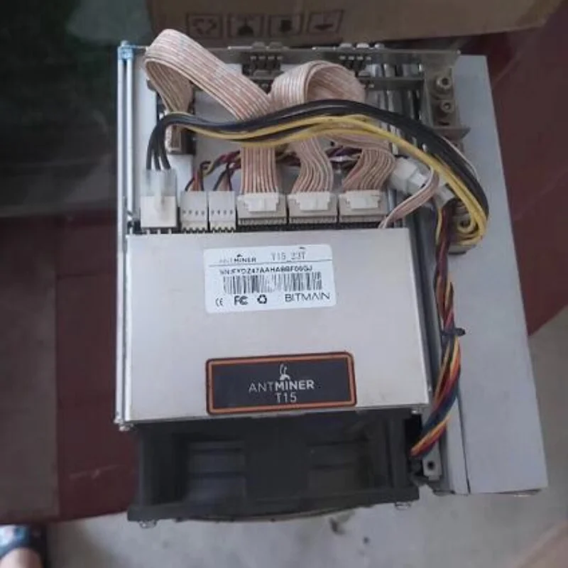 

Máquina de desmontaje de segunda mano ETH BTC Ant T15 23T, consumo de energía 1500W, garantía de calidad posventa, 1 año