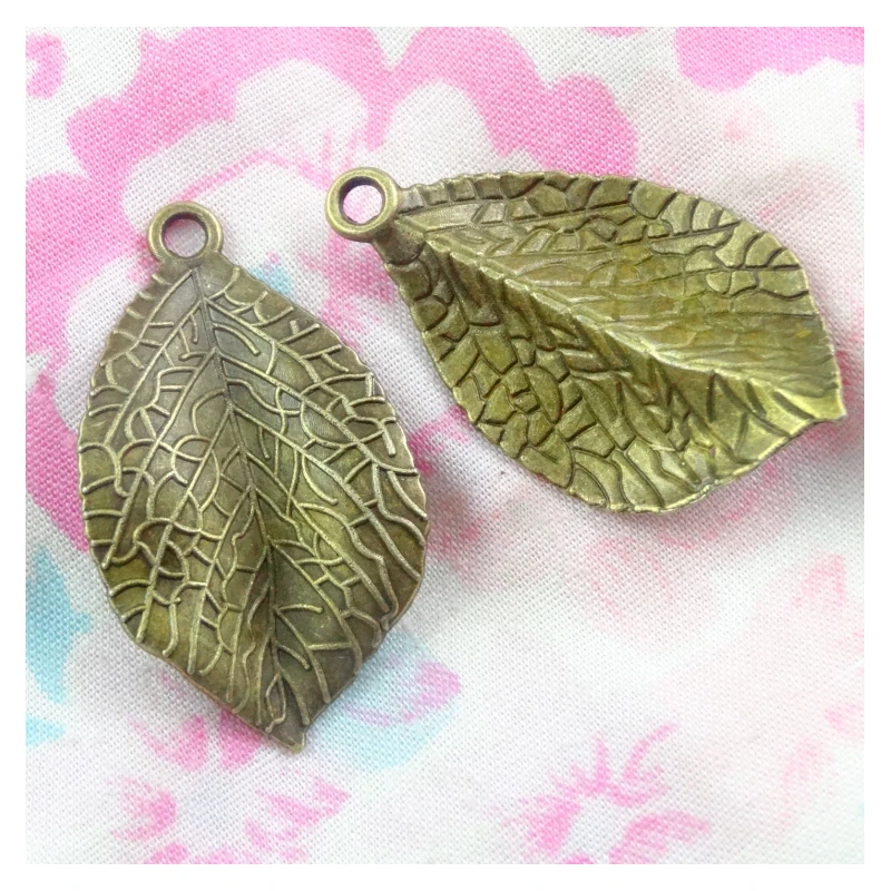 40pcs Tree leaf Charms Antique Bronze Plated Zinc Alloy Charms Pendants Metal Jewelry Findings Fit DIY 35.2*20.2MM