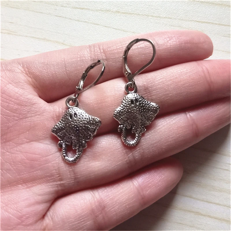 Antique Silver Color Stingray Leverback Earrings, Goth Leverback Earrings, fish Leverback Earrings, Stingray Jewelry