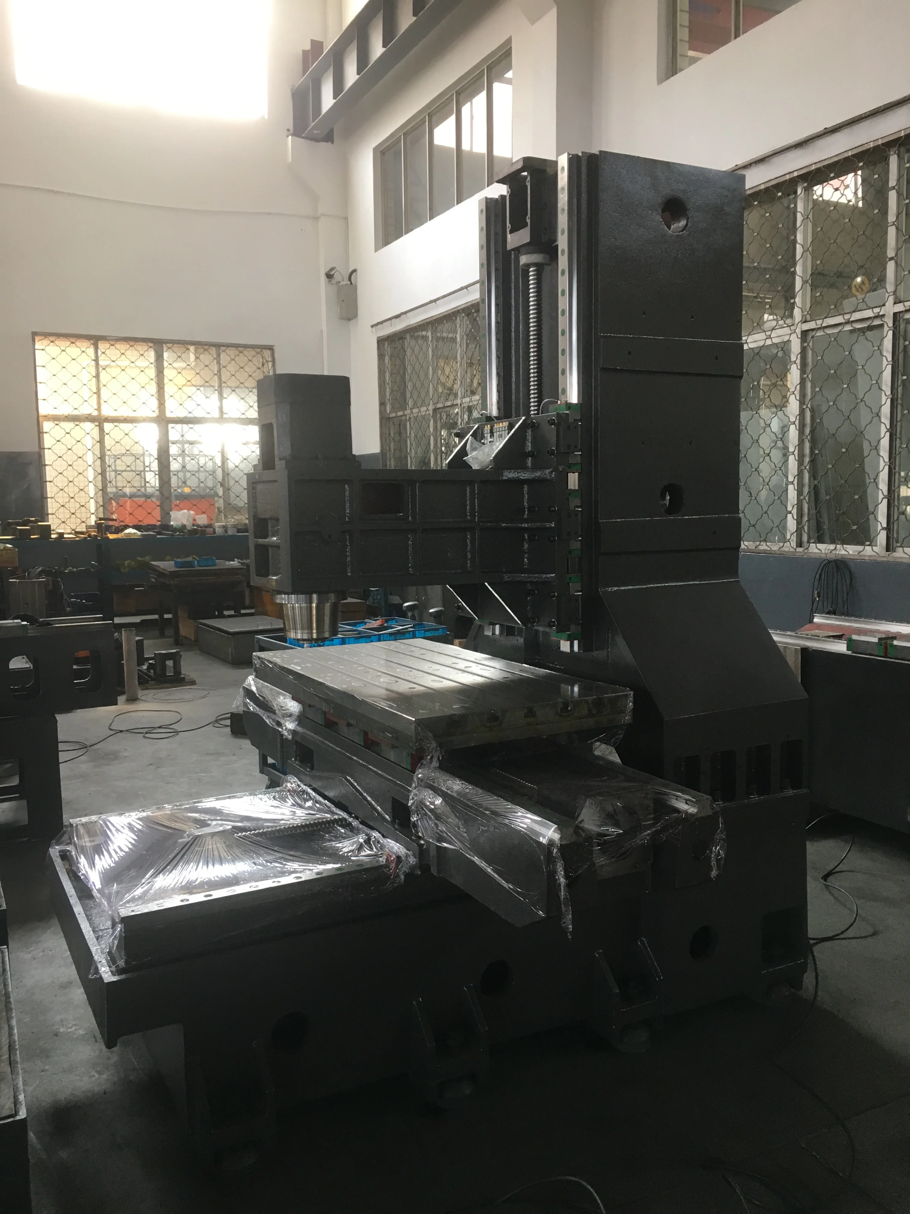 Maxtors Economic Type 5 Axis Simultaneous VMC CNC Vertical Milg Hining Center With SIEMENS FANUC YMC-1160