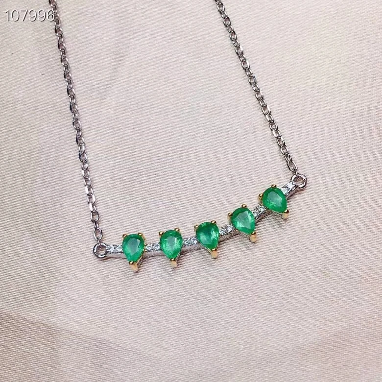 

CoLife Jewelry Fashion Emerald Necklace for Wedding 5 Pieces Natural Emerald Silver Necklace 925 Silver Necklace for Daily Wear