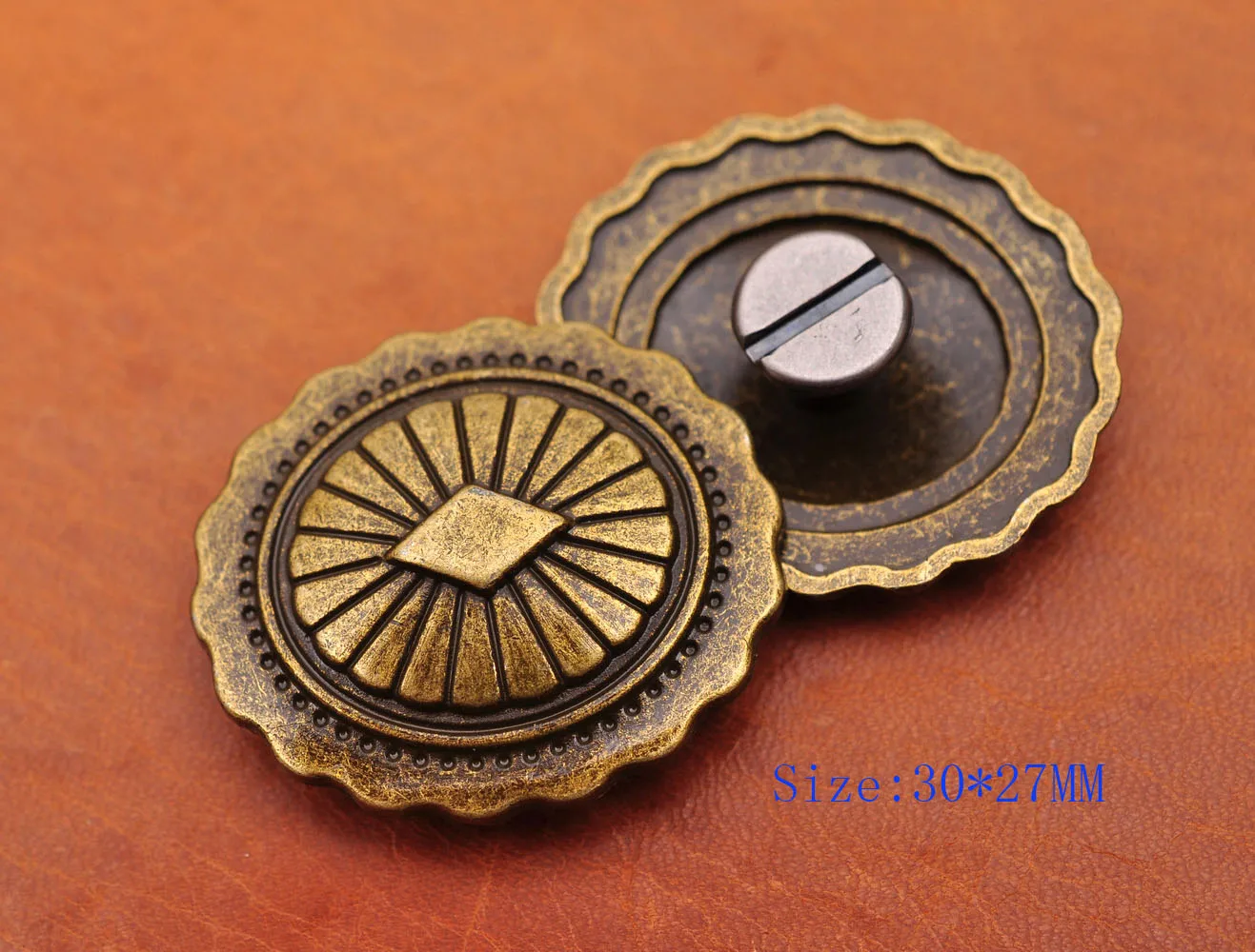 10X 30*27MM Antiqe Brass Tribal Beauty Diamond Flower LEATHERCRAFT Belt Leather Project Case CONCHOS Screwback