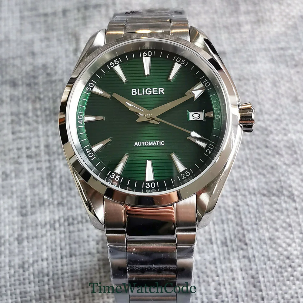 40mm Automatic Men\'s Watch Date Display ese NH35A Green Dial Luminous Sapphire Crystal Screw In Crown Stainless Steel