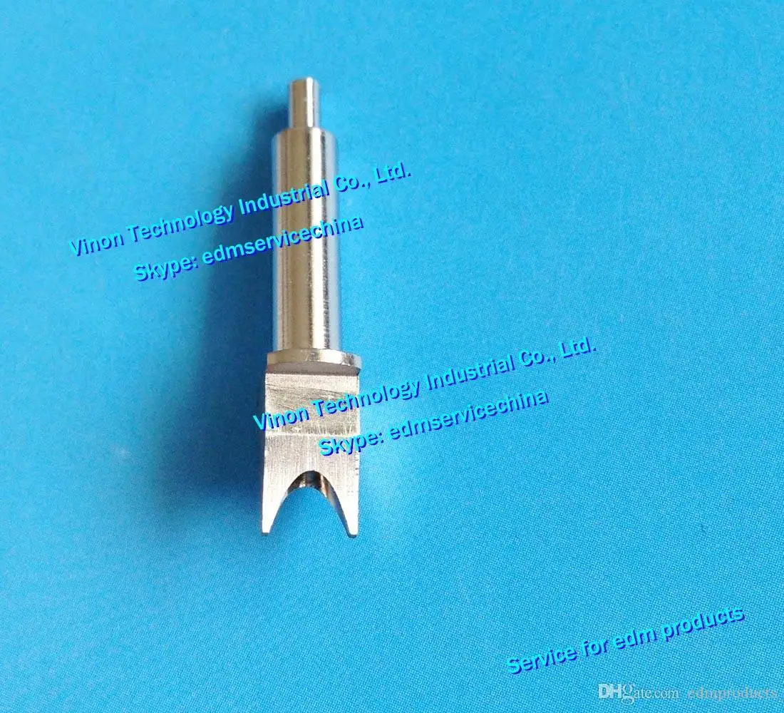 (1pc) 135009479 edm Whistle for cutter for ROBOFIL 230,330, 240,440 Charmilles edm parts 543.722 Inlet nozzle (pipe) to the knif