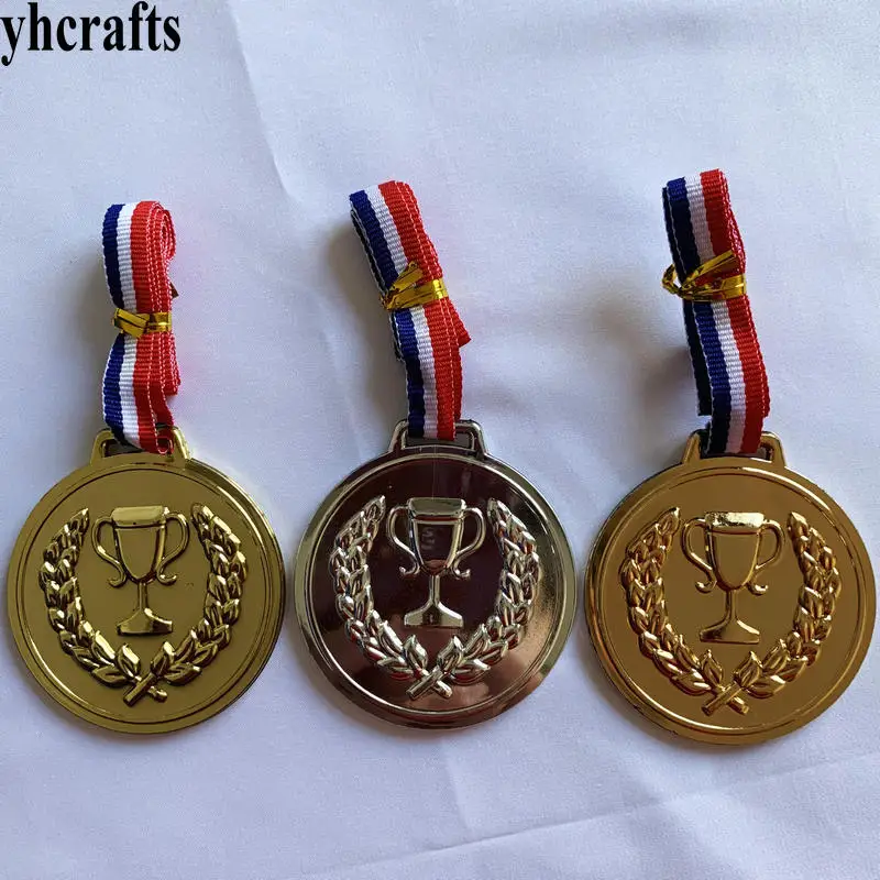 1PC/LOT.5cm plastic gold silver bronze trophy cup Kids sports game medal Outdoor toys Kids reward toys gifts winner reward OEM