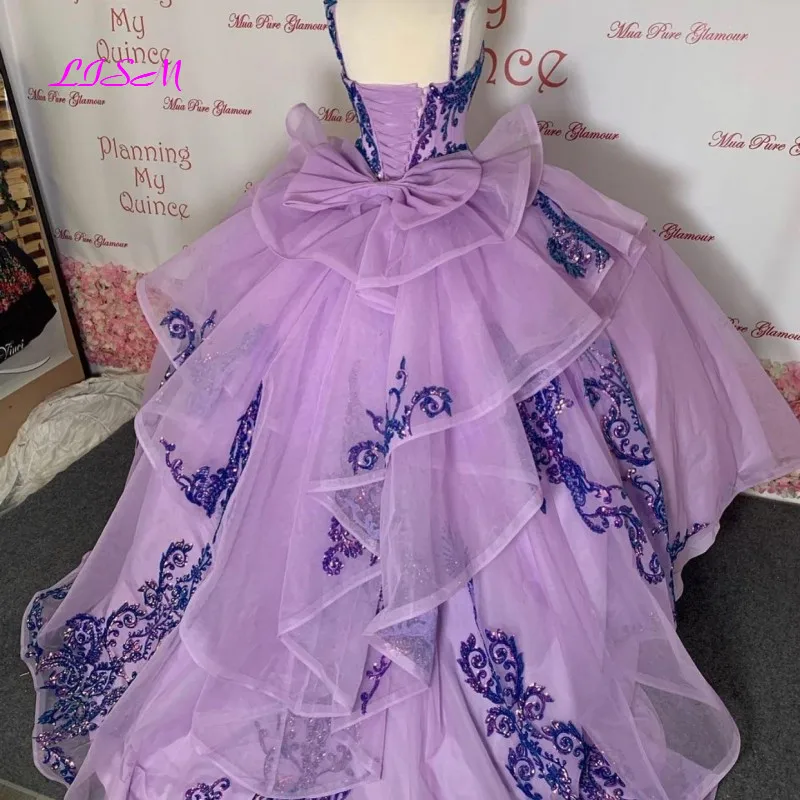 Gaun Sweetheart Quinceanera Gaun Pesta Putri Kontes Berpayet Applique Tanpa Lengan Gaun Manis 15 Gaun Bola dengan Ikatan Simpul