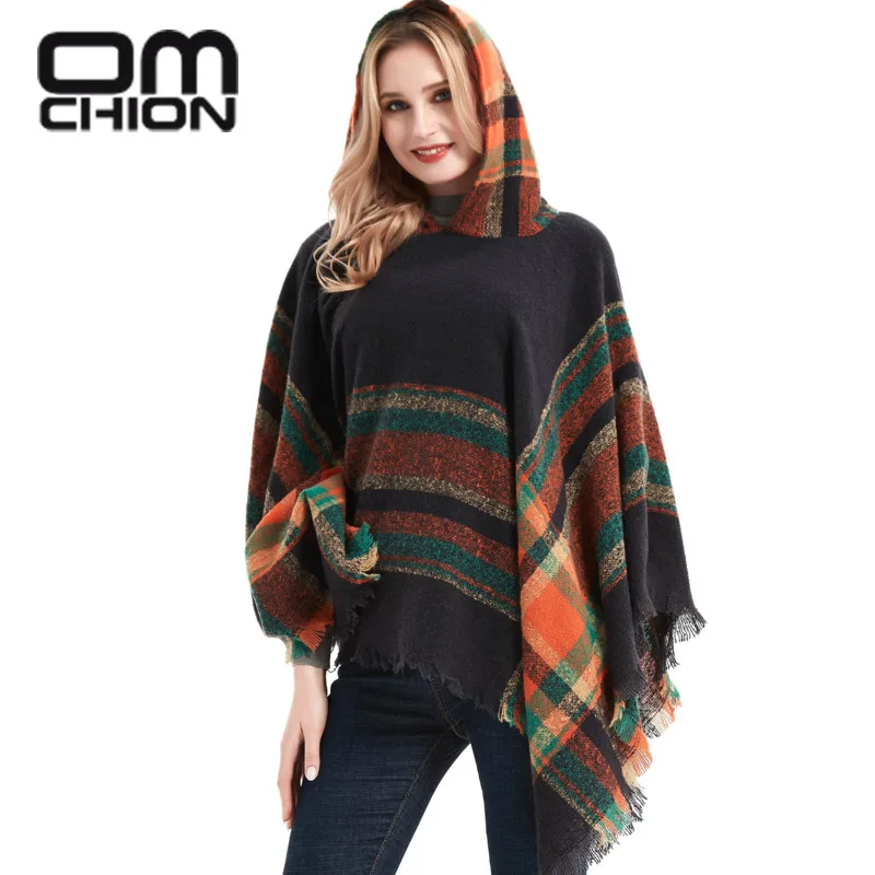 OMCHION Hooded Korean Poncho 2023 Winter Christmas Green Shawl Women Vintage Plaid Oversized Sweater Cape Chic Knit Pullover