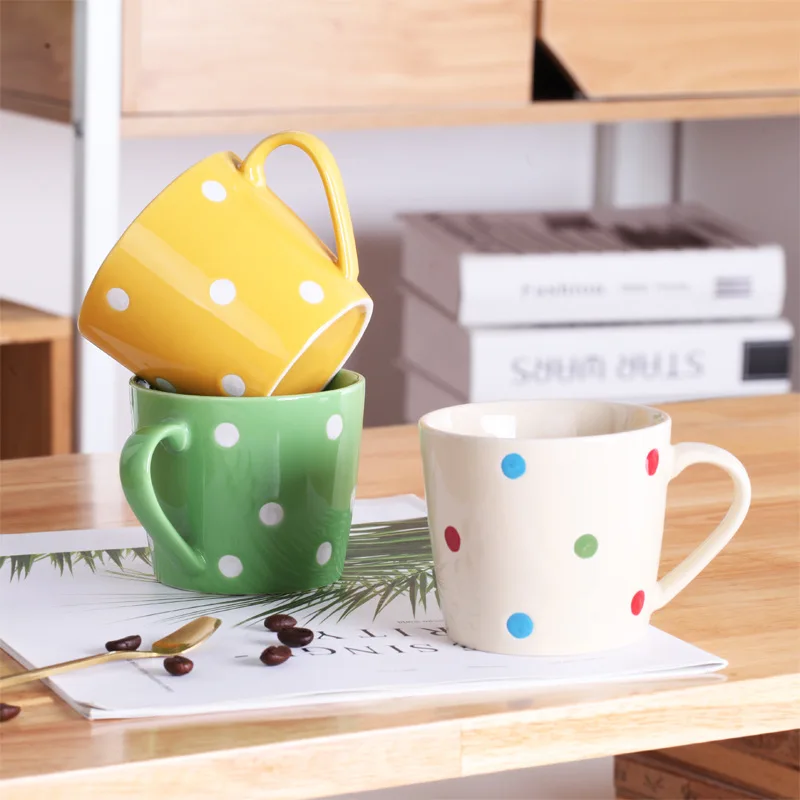 Simpatiche tazze da caffè a pois da 200 ml Tazza da latte in ceramica Tazza da acqua creativa per succhi Articoli per la casa Rosso Rosa