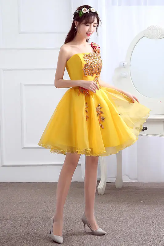 Short Quinceanera Dresses Gold Appliques Strapless Lace up back Vestidos Sweet 16 years Party Prom Vintage Ball Gown