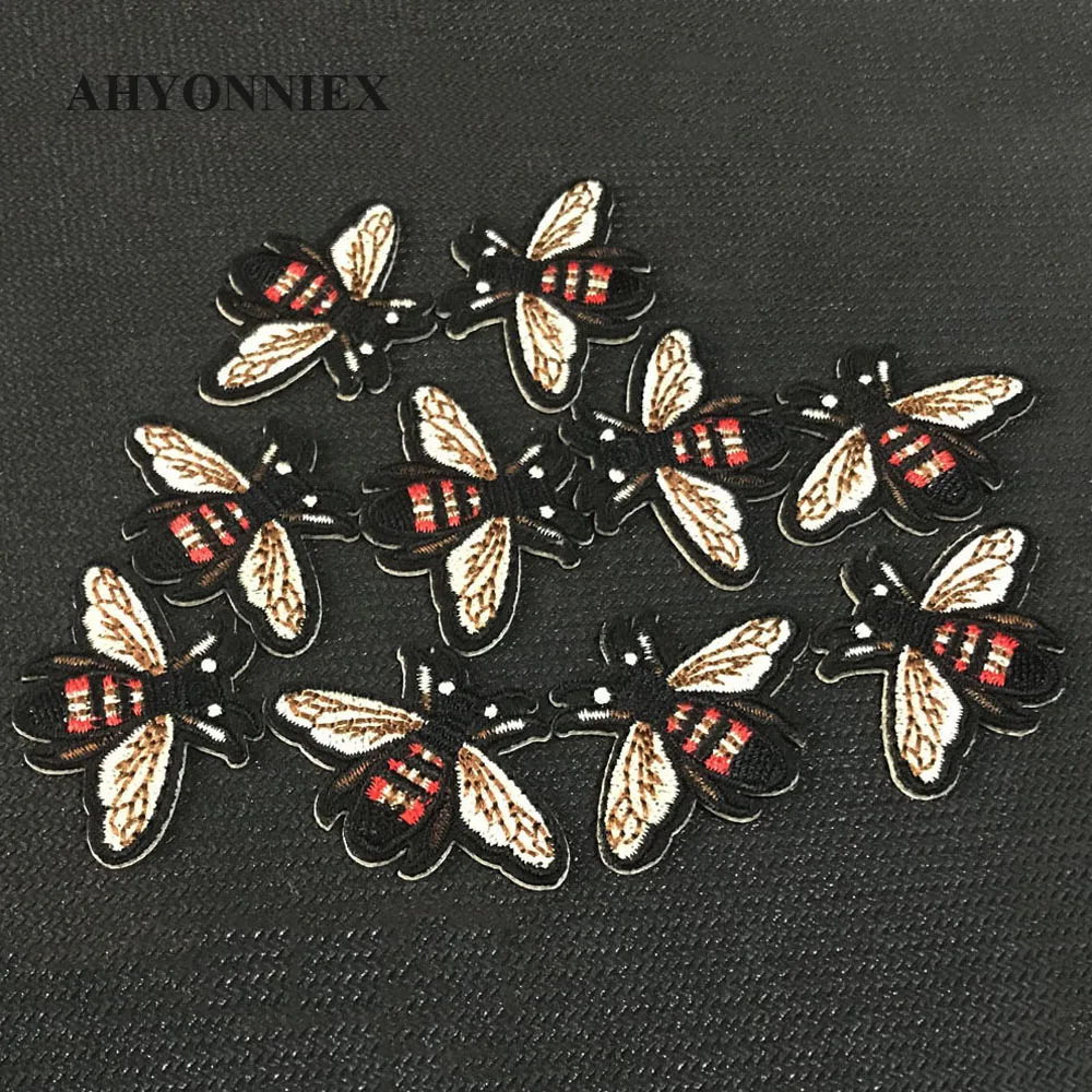 10pcs/lot Small Yellow Bee Patch Embroidery Sticker Iron on Patches for clothing applique embroidery DIY Clothing Accessories