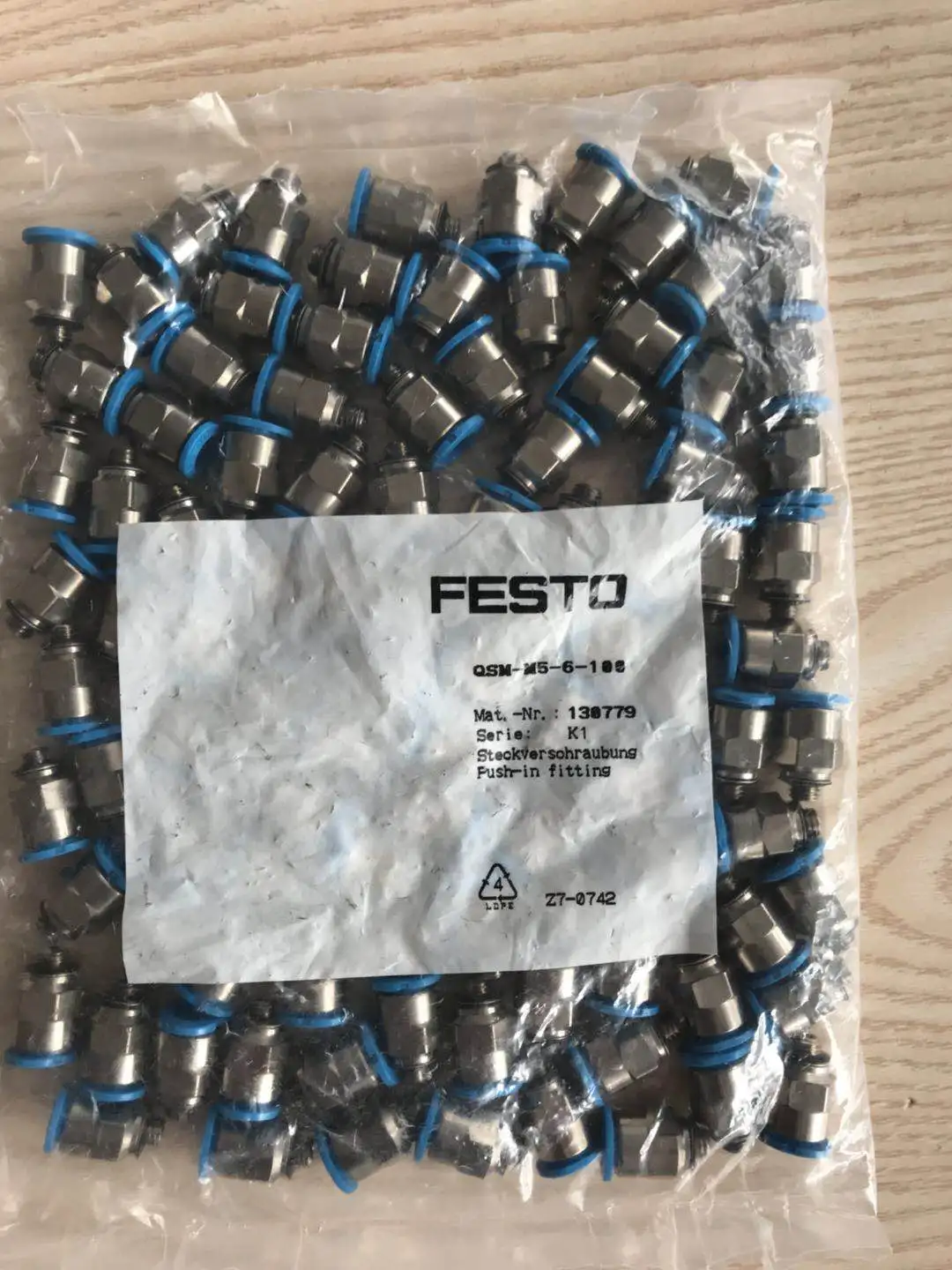 

FESTO threaded fitting QSM-M5-6-100 130779 130780 130781 130782 spot QSM