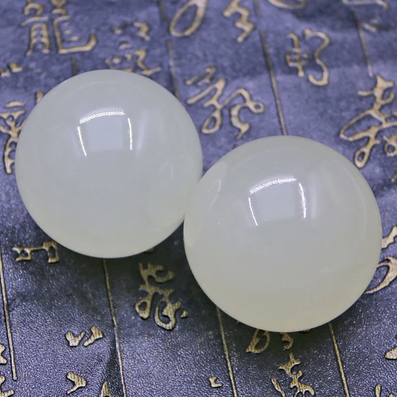 Natural Ice Seed Jade Fitness Ball Jade Health Care Massage Hand Piece To The Elder Ball Play