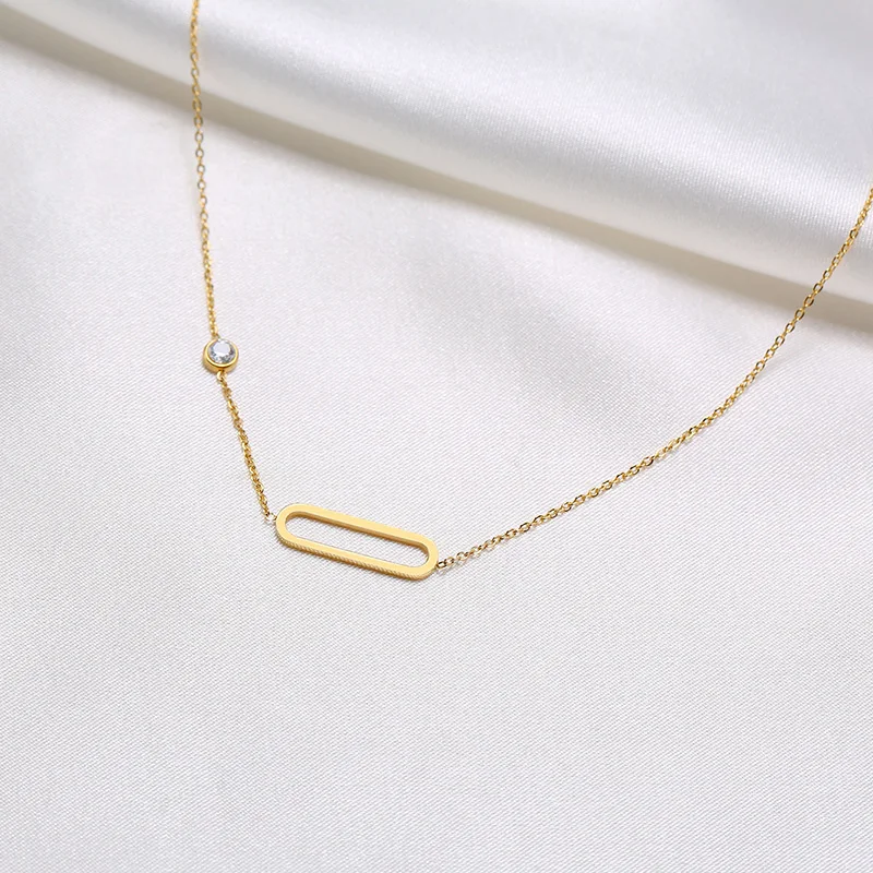 Thin Link Chain Necklace Carabiner Lock Pendant Cubic Zirconia One Stone Choker Necklace Women Valentine\'s Day Gift