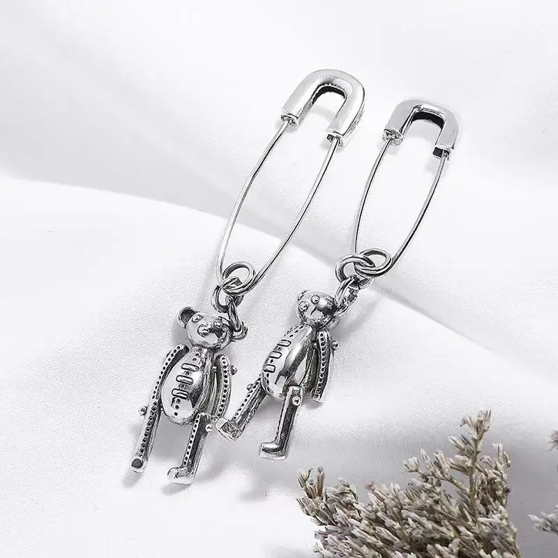 S925 sterling silver earrings Female fashion personality retro explosion model pin rabbit pendant earrings Silver earrings 517