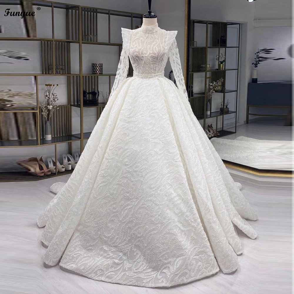 

Classy Ivory Long Sleeves Wedding Dress for Bride Ball Gown Beaded Lace Real Photo Vestidos De Novia Muslim Bridal Dresses 2021