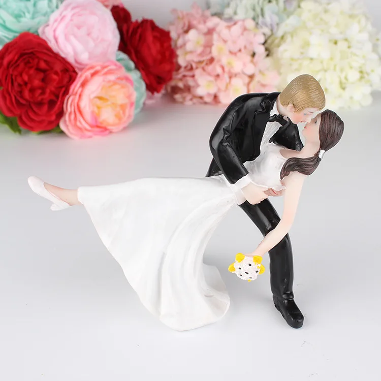 Romantische Bräutigam & Braut heiraten Harz Figur Hochzeit Kuchen Topper Dekoration liefert heiraten Figur Valentinstag Verlobung – Detail 17