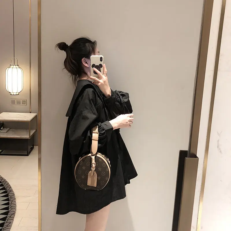 Bow Shirts Womens 2021 New Korean Lantern Sleeve Plaid Oversized Blouse Young Preppy Style Plus Size Lapel Peter Pan Collar Tops