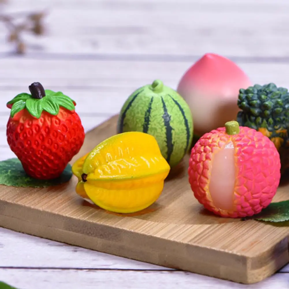 2021 Artificial Fruit Fake Lychee Strawberry Eco-friendly Vivid Resin Miniature Fruit Photography Props for Dorm Home Decor