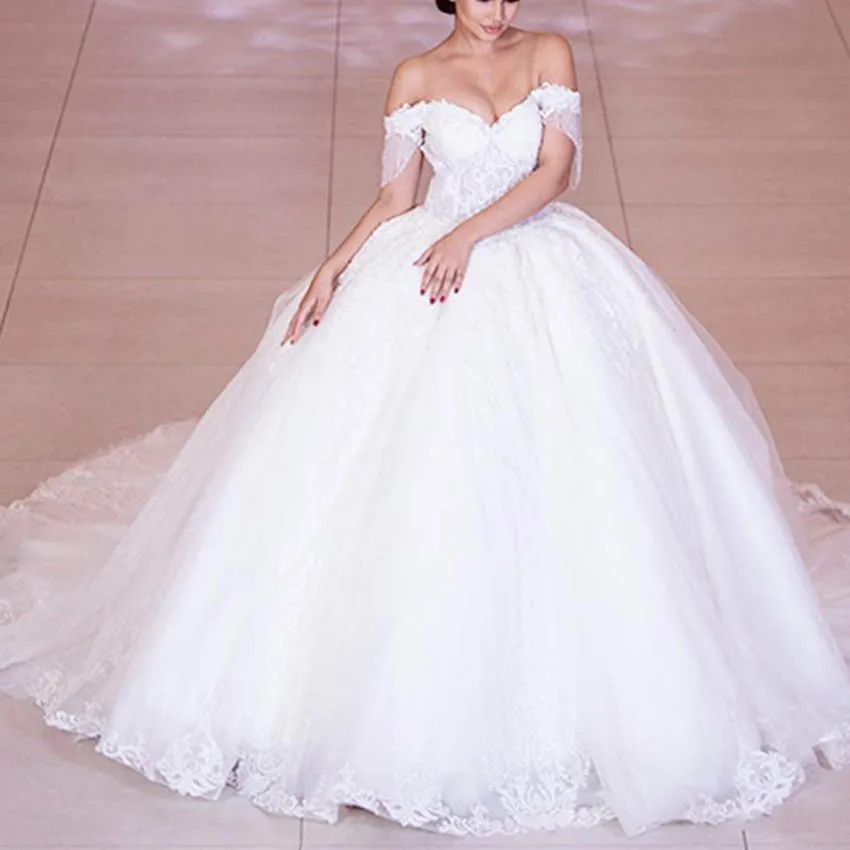 Luksusowe zroszony koronkowe suknie ślubne Gorgeous Off Shoulder Tulle suknie ślubne dla panny młodej Sweetheart Princess suknia ślubna 2022