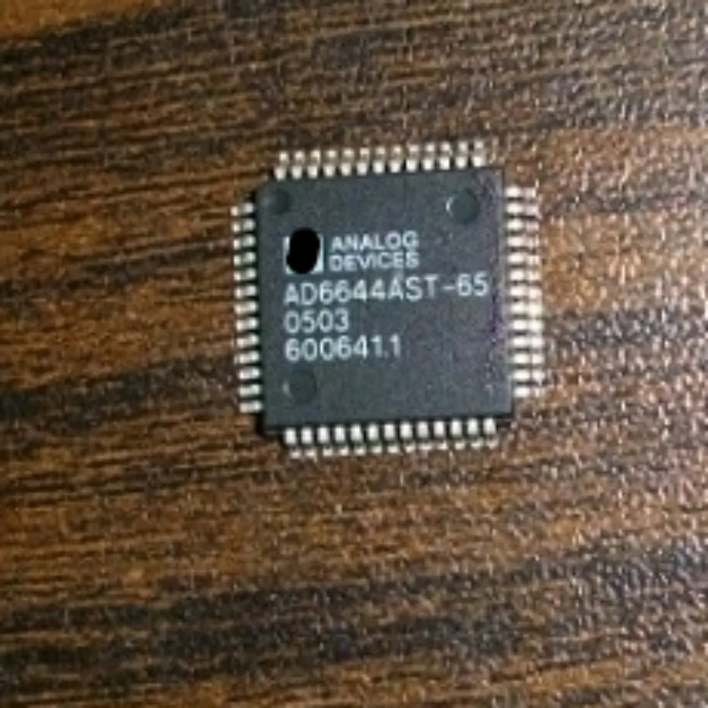 

3 шт. AD6644ASTZ-65 AD6644A AD6644 ADC 14 бит 65MSPS CMOS 52-LQFP Новинка