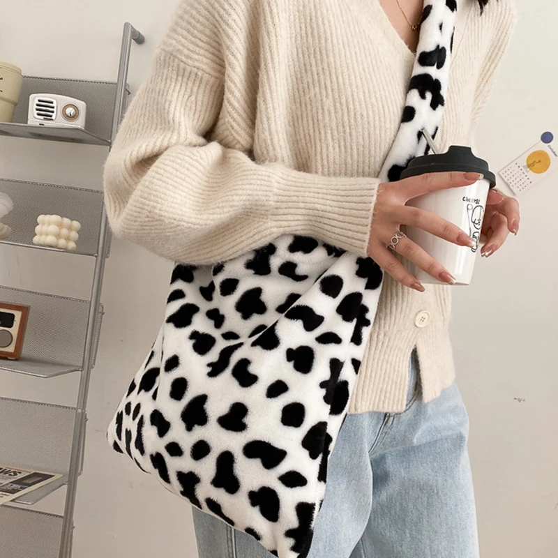 Winter neue Plüsch Umhängetasche weibliche Tier muster Umhängetasche warme Wolle Umhängetasche große Kapazität Eimer Handtasche – Detail 10