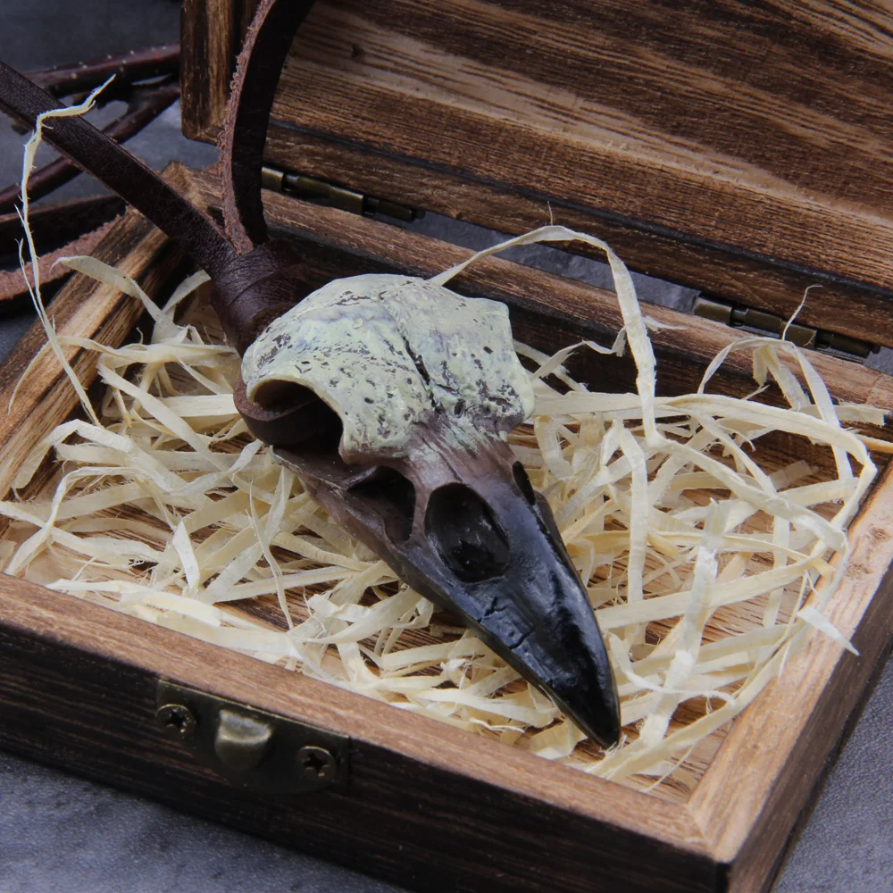 3D Goth Raven Skull Necklace Resin Replica Raven Magpie Crow Poe Gothic Gift,Halloween Raven Skull Necklace with wooden box view 2