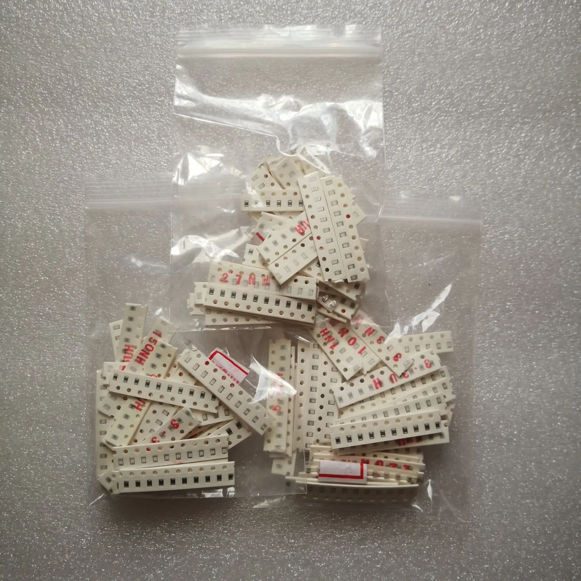 0805 SMD Inductor 30valuesX10pcs=300pcs/LOT 1NH-22UH Electronic Components Package Inductor Assorted Ki