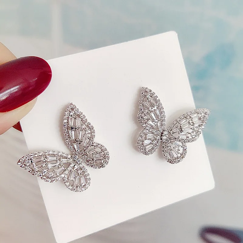 

Pink Butterfly Stud Earrings for Women Sweet Temperament Valentine's Day Jewelry Gift Fashion Brilliant Lady Stud Earrings HT165