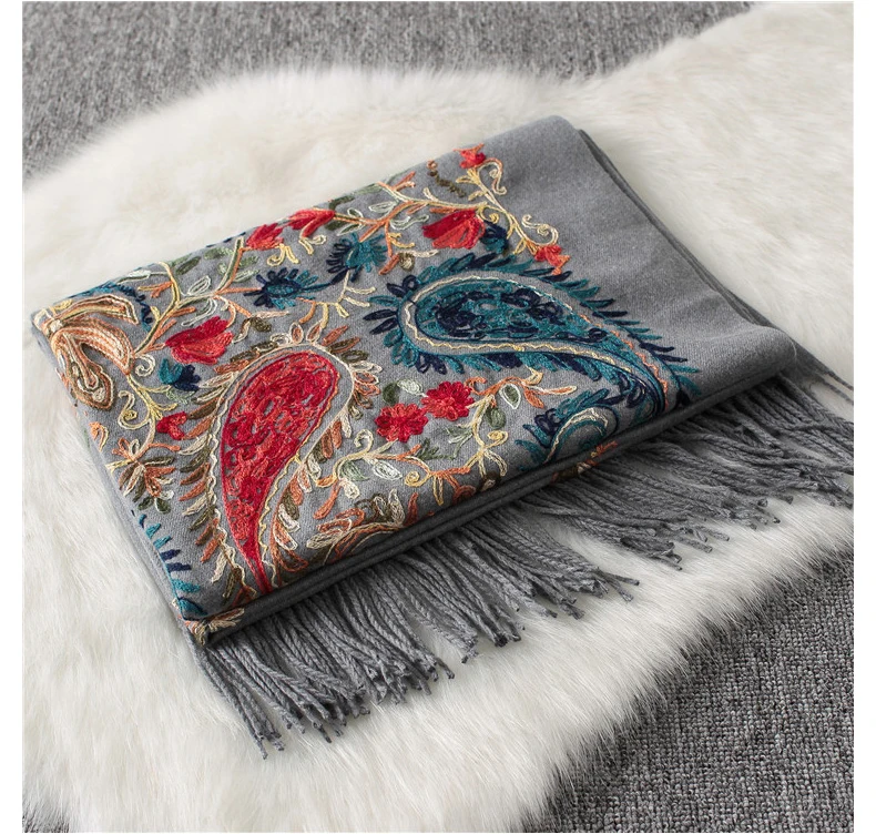 Luxury brand New women scarf high quality Embroider Flower winter cashmere scarves lady shawls wraps female pashmina echarpe