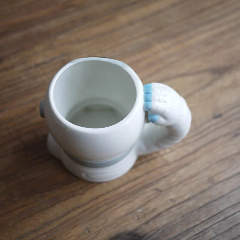 300ML(10oz) Creative moon walk astronaut Ceramics Mugs coffee mug Milk Tea office Cups Drinkware the Best birthday Gift