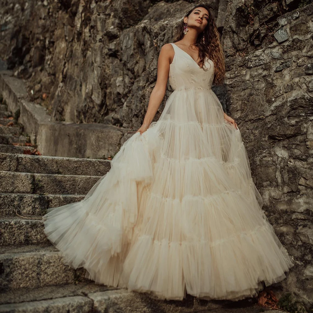 Robe de mariée en Tulle à plusieurs niveaux, col en V, volants bouclés, dos ouvert, fermeture éclair, boutons, robe de plage, sur mesure, grande taille, 2021