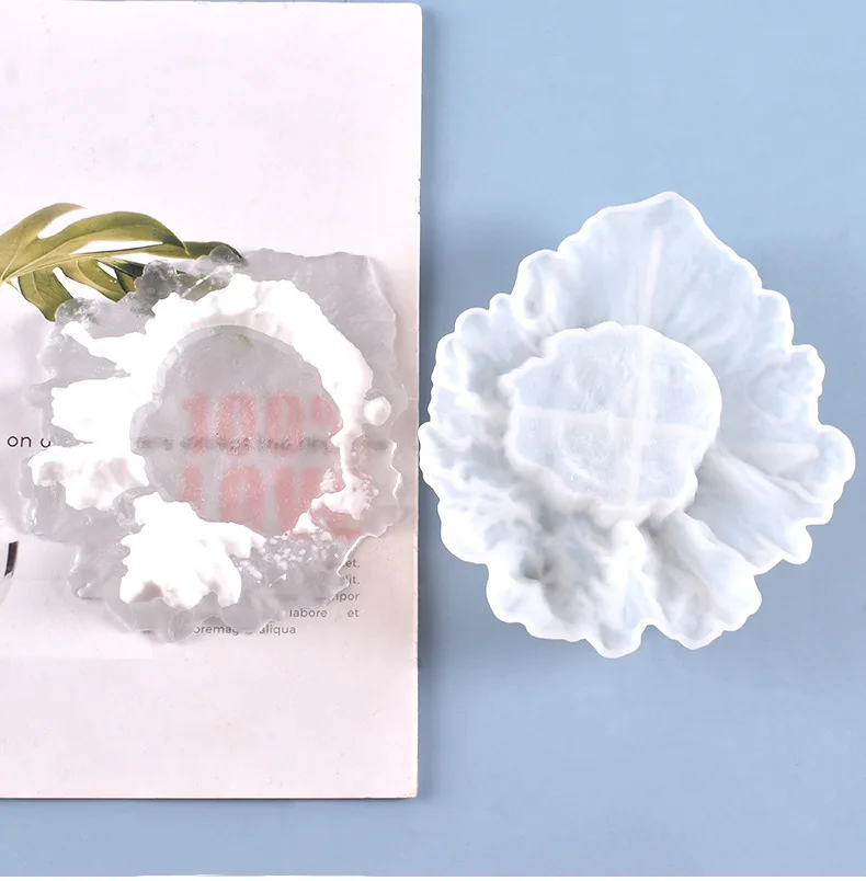 The mountain-shaped silicone mold made of epoxy resin can be used for the storage of ashtray home decoration accessories