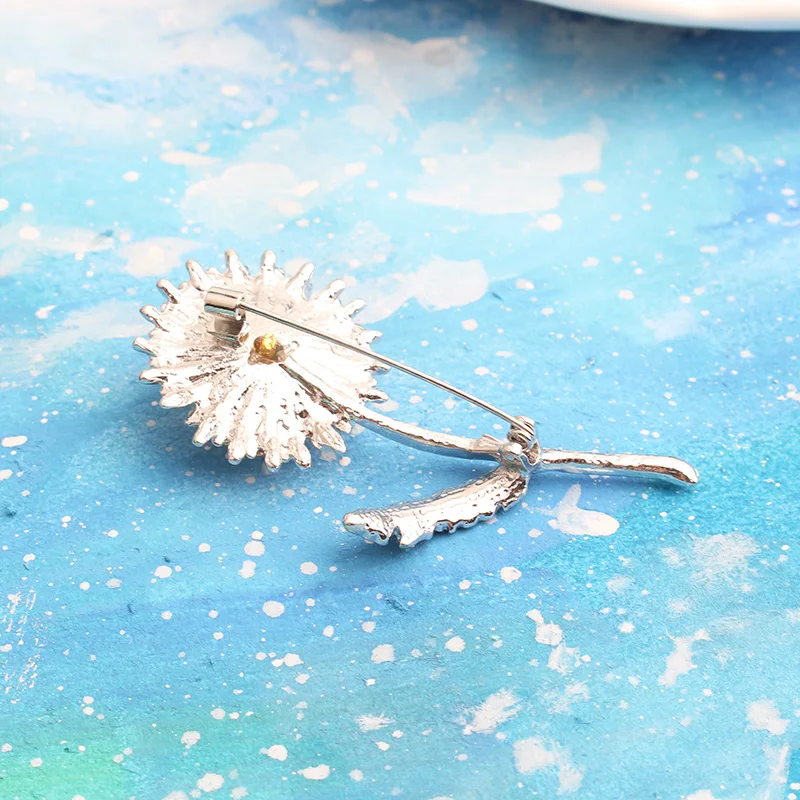 Pomlee 2021New Arrival Dandelion Brooches For Women Flower Pin Elegant Spring Design Jewelry High Quality Wholesale