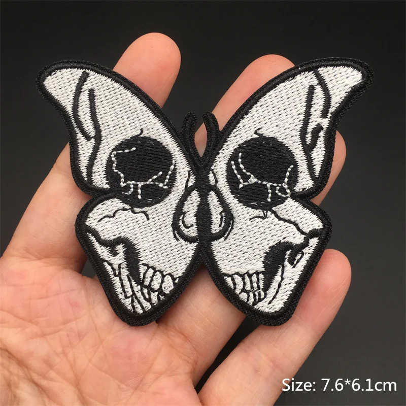 Parche bordado rock punk termoadhesivo – Negro para planchar o coser - imagen 2