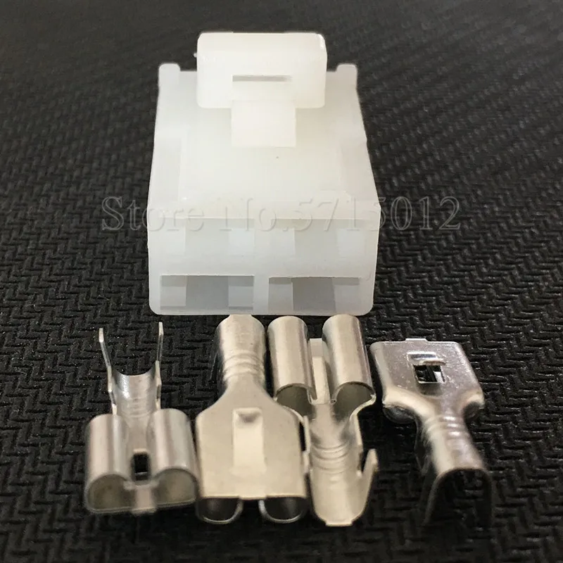 4 Hole Auto Relay Socket Automotive Connector 7123-2446 With Terminals/Pins