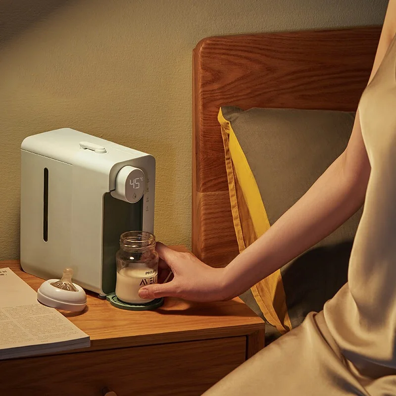 M2 plus موزع الماء الساخن الفوري 2000 واط مكتب منزلي محمول موزع الماء المغلي 220 فولت غلاية كهربائية صغيرة للسفر