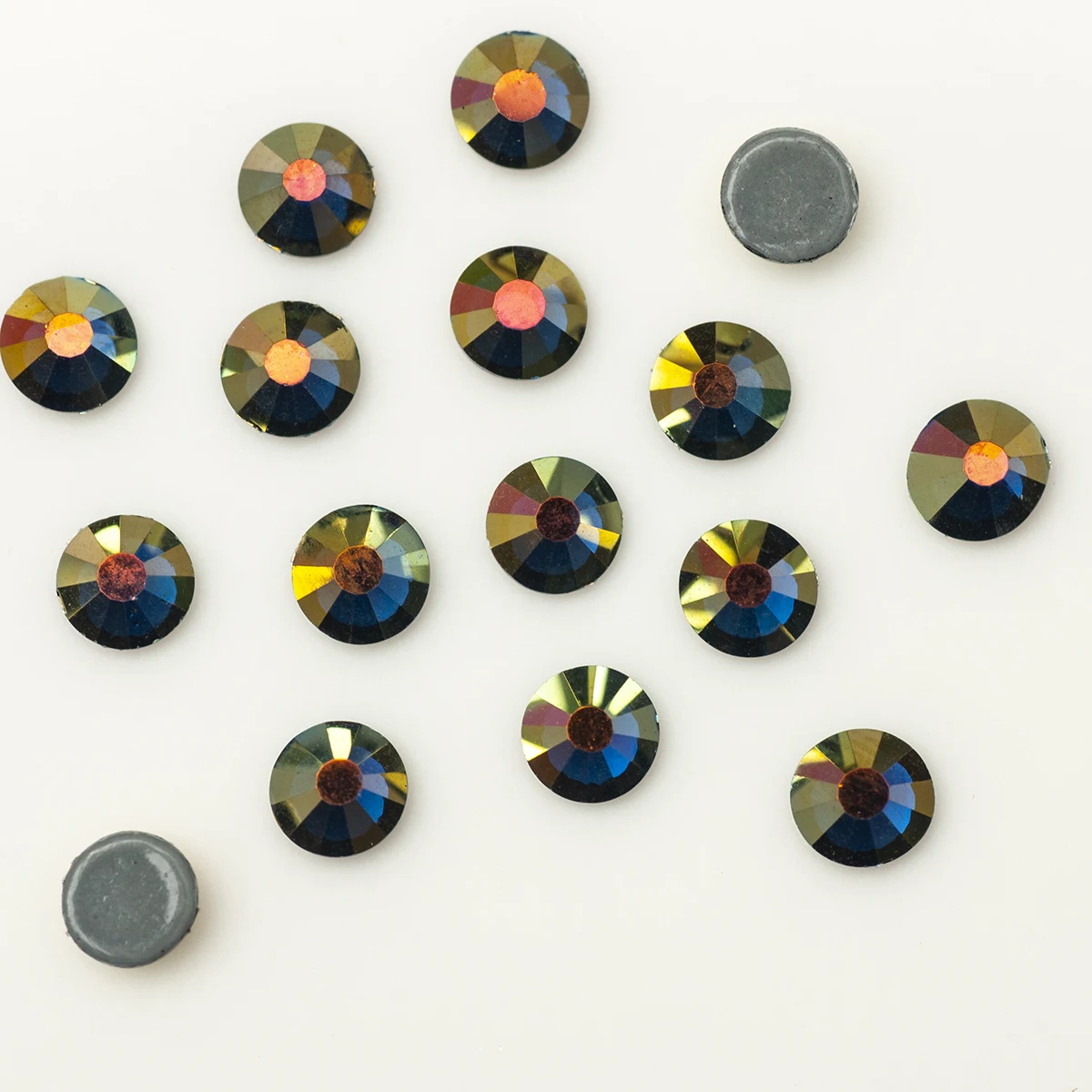 YANRUO 2058 Farben AB Hot-Fix Glas Strass Flatback Eisen auf Kristalle Strass für Kleidungsstück Dekoration vergoldet AB – Detail 7