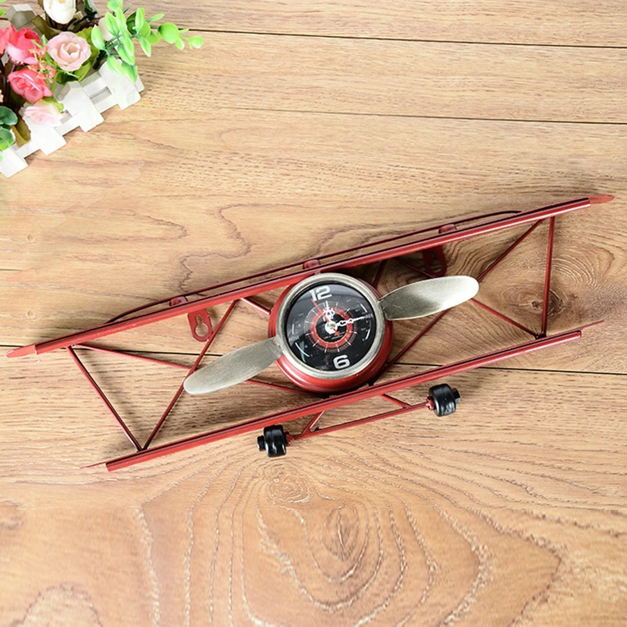 

Retro Style Aircraft Wall Clock Iron Decoration Clock Wall Hanging Art Clock