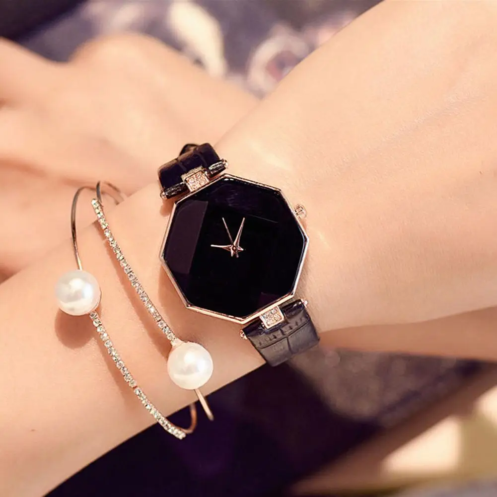 Women Fashion Faux Leather Band Analog Quartz Wrist Watch Rhombic Wristwatch Ladies Dress Watches Gift Luxury