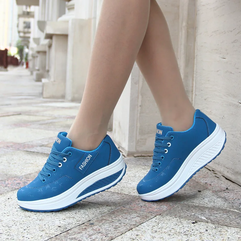 Sneakers da donna 2021 scarpe casual con zeppa solida sneakers da donna scarpe da corsa da donna sneakers da donna con lacci zapatillas mujer