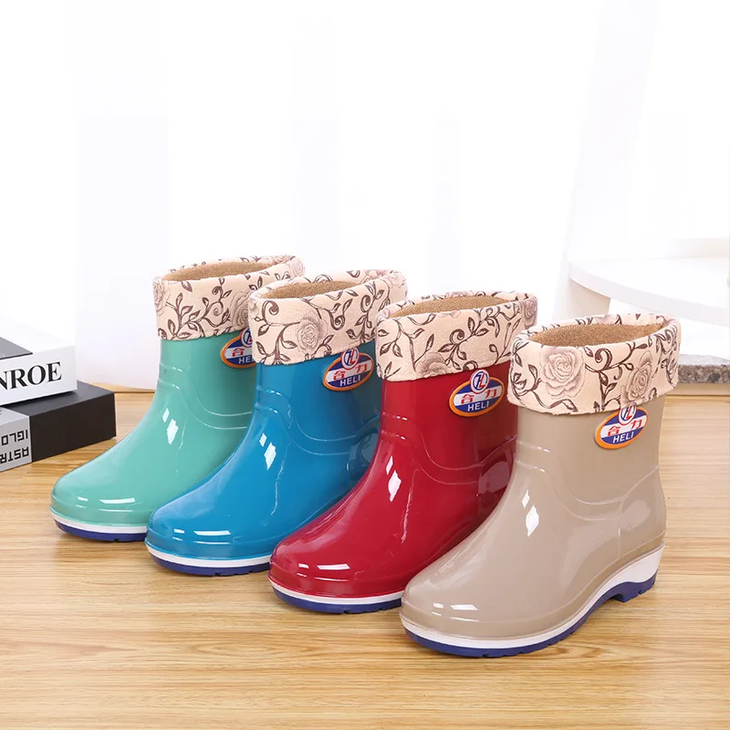 2021Fashion rain  women's mid-tube boots, comfortable and stable women's shoes, round-toe rain boots, spring and autumn rain boo