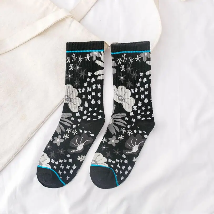 Women Fashion Flowers Patterned Cotton Socks Female Original Leopard Print Casual Couples Socks Joker Sweat Absorption Sox S1292