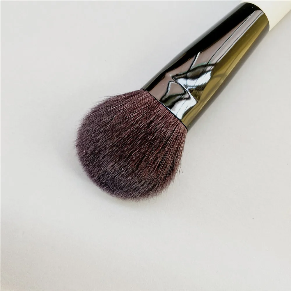 Professional Blush Brush Round Cheek Makeup Brush with Luxe Soft Goat Hair for Powder Highlighter Blusher