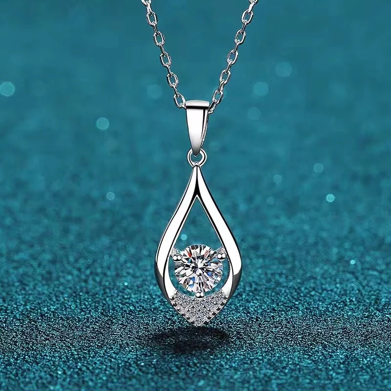 Graceful Crackling Moissanite Pendant for Women Necklace 925 Sterling Silver Jewelry Shiny Better than Diamond Good Gift