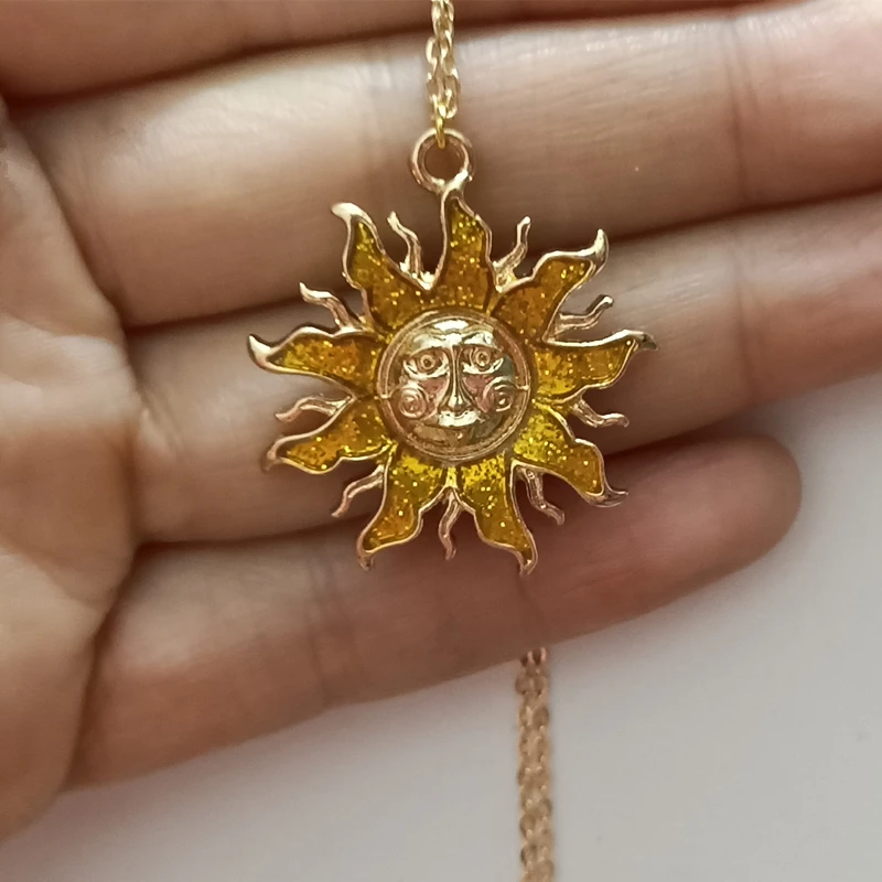 Yungqi Fashion Enamel Sun Face Pendant Chain Necklaces Golden Minimalist Layered Charm Necklace For Women Choker Jewelry Gift