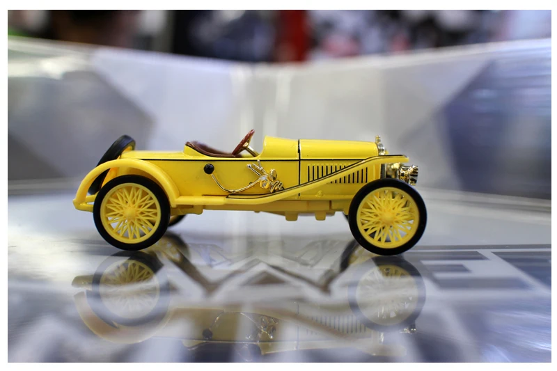 Rare 1/43 New Special Die-cast Metal Gold Vintage Car Home Display Collection Model Toys For Children